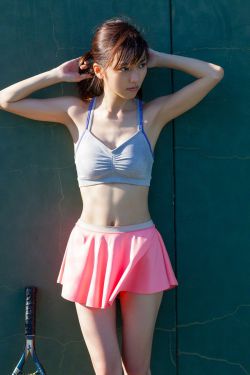 叶月奈穗